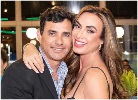 Namorando, Nicole Bahls fala de discrição na vida。